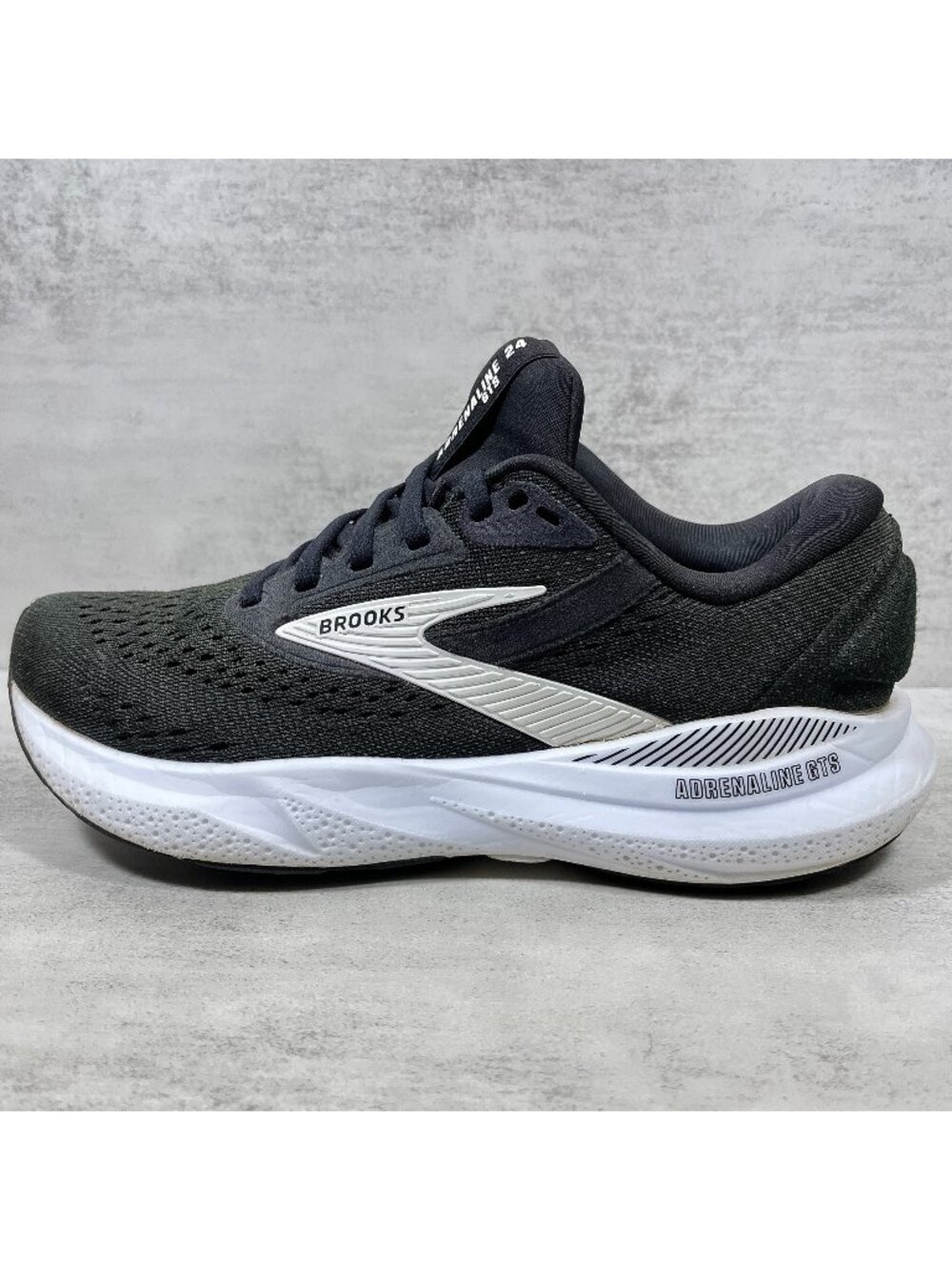 Brooks Adrenaline GTS 24 Running Shoes - Women's Size 7 - Black